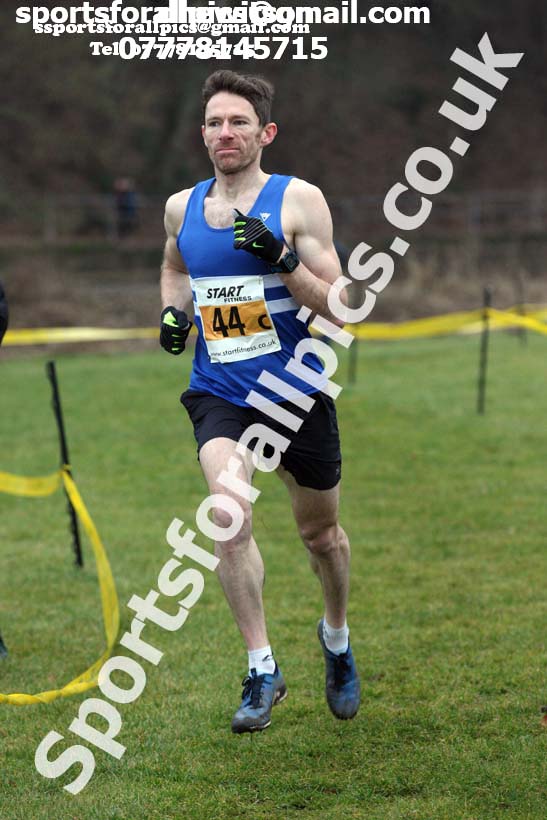 Veteran mens 2018 Durham Cathedral Cross Country Relays. Photo:  David T. Hewitson/Sports for All Pics
